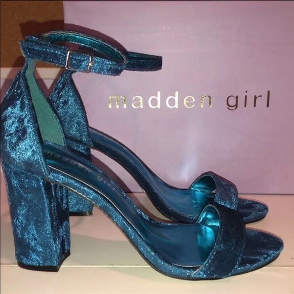 GORG Velvet Ocean Blue Madden Girl Heels! - Picture 3 of 8